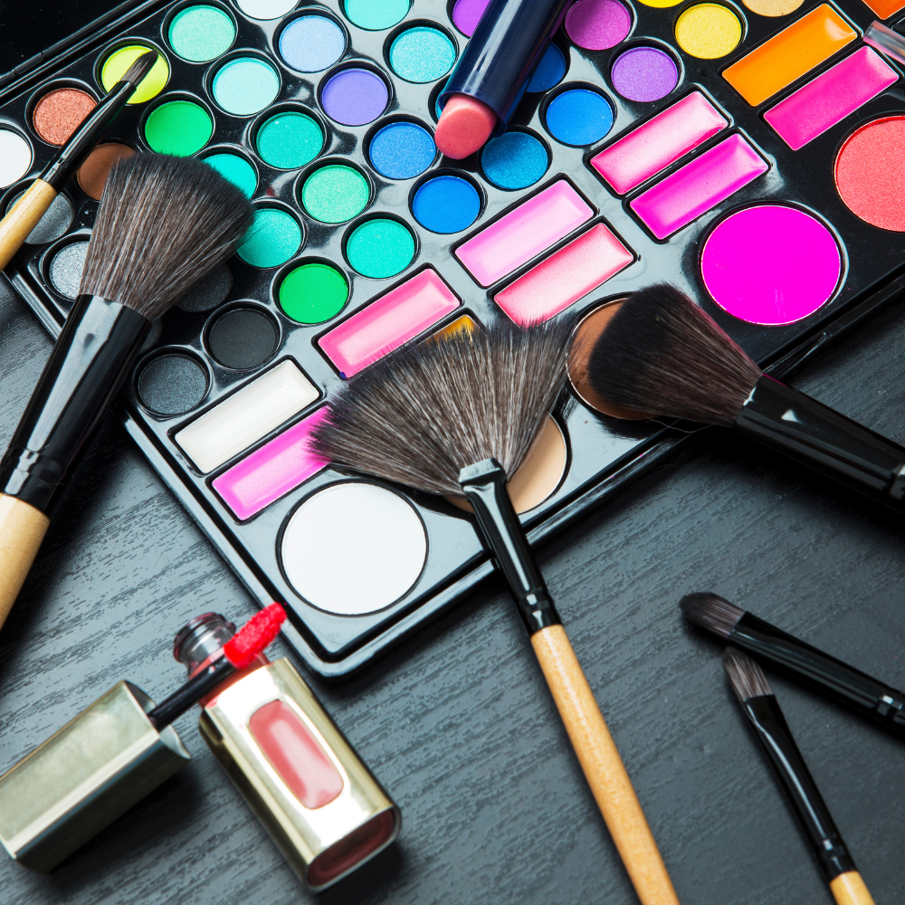 All-in-One Makeup Kits for Flawless Looks & Effortless Beauty